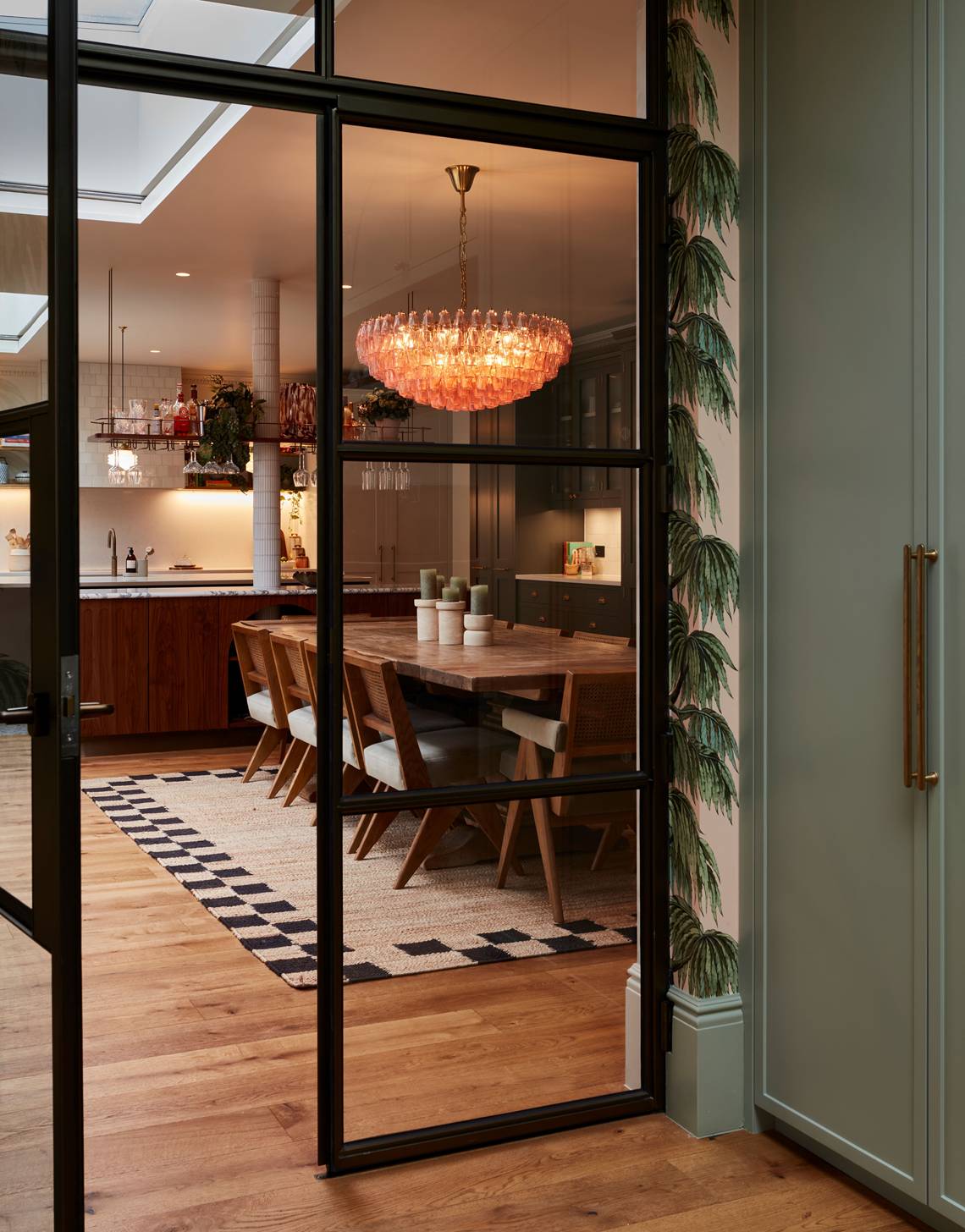 -050.jpgDining table.jpg